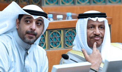 الحكومة الكويتية تدفع ثمن الحسابات السياسية والشخصية داخل البرلمان