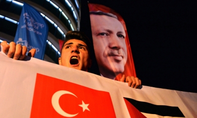 شعارات أردوغان تربك انعقاد قمة إسطنبول