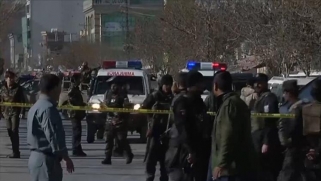 مقتل وإصابة العشرات في تفجيرين بكابل