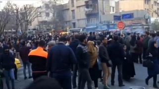 السلطات الإيرانية تتوعد المحتجين
