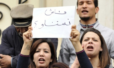 تردي الأوضاع الاقتصادية يفاقم الاحتجاجات في المغرب العربي
