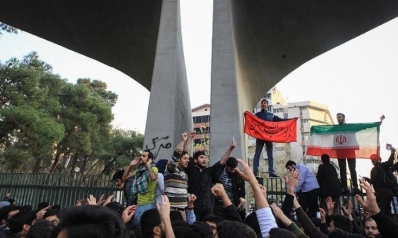 معضلة النظام في إيران: انهاء الاحتجاجات بالقوة أو بالاقناع