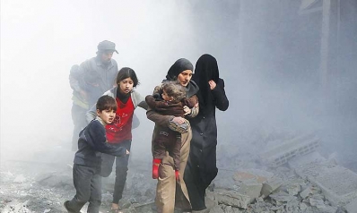 ﻿المقاتلات الروسية والسورية تحرق أحياء في الغوطة وإدلب بصواريخ النابالم المحرّم دوليا وتقتل العشرات