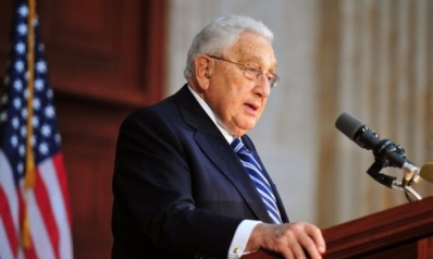 في إحياء مكّوكيّة هنري كيسنجر