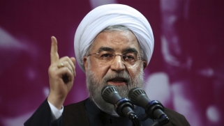 طهران تتوعد واشنطن في حال انسحابها من النووي الإيراني