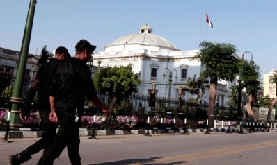 البرلمان المصري يقر قانونا للتحفظ على أموال وممتلكات الإرهابيين