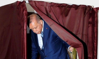الانتخابات تضع تركيا على طريق إنهاء المسار الديمقراطي