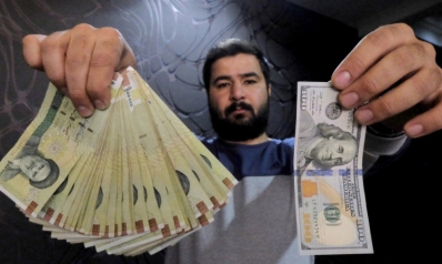 العملة الإيرانية تتهاوى إلى أكثر من 111 ألف ريال للدولار