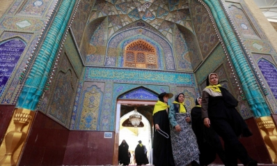 أزمة تضرب السياحة الدينية في العراق بسبب العقوبات على إيران أزمة تضرب السياحة الدينية في العراق بسبب العقوبات على إيران