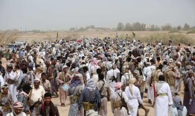 الحوثيون يعلنون عن “إيقاف مؤقت” للعمليات العسكرية البحرية