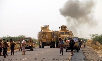 قتلى وعالقون.. الدريهمي بين قصف التحالف ونيران الحوثيين