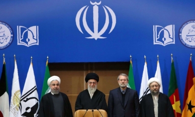 البرلمان الإيراني يستدعي روحاني ليكون كبش فداء الأزمة