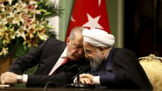 محور إيران – تركيا عينه على مضيق هرمز