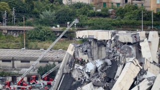 العبور للموت.. عشرات القتلى بانهيار جسر بإيطاليا