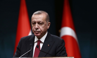 الأزمة الاقتصادية تحاصر اردوغان مع تهاوي الليرة التركية