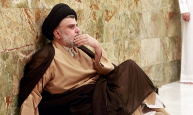مقتدى الصدر يلوّح بقوّته الجماهيرية في سباق تشكيل الحكومة العراقية