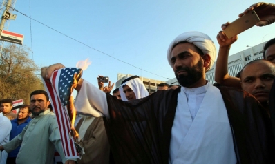 إغلاق القنصلية الأميركية.. إيران تختبر استراتيجية ترامب في العراق