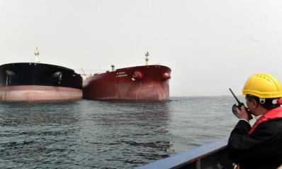 ناقلات النفط الإيرانية “إلى الصين دُر” مع اقتراب العقوبات ناقلات النفط الإيرانية “إلى الصين دُر” مع اقتراب العقوبات