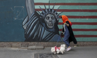 العقوبات توسع خطوط الصدع الاجتماعية والاقتصادية في إيران