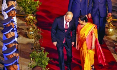 بوتين في الهند لإبرام صفقة أسلحة تغضِب واشنطن