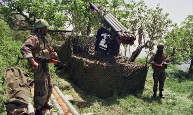 تحذيرات دولية من تدفق السلاح الإيراني على حزب الله تحذيرات دولية من تدفق السلاح الإيراني على حزب الله