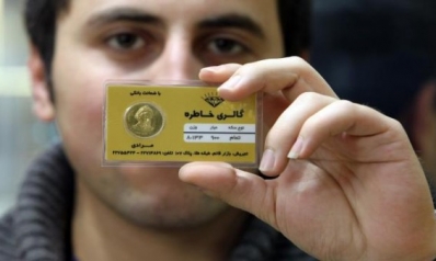 حمى الذهب في إيران… إقبال على الشراء يزيد إرباك الاقتصاد