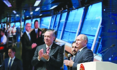 بوتين وأردوغان يدشّنان الجزء البحري من مشروع «السيل التركي» بوتين وأردوغان يدشّنان الجزء البحري من مشروع «السيل التركي»