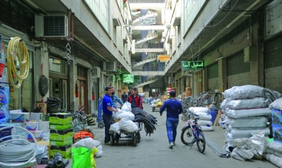 الشارع الإيراني ضحية للعقوبات الأميركية الشارع الإيراني ضحية للعقوبات الأميركية