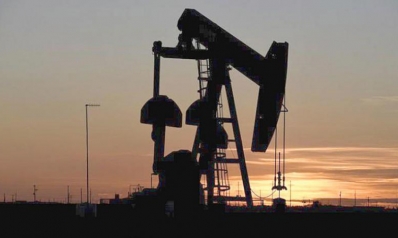 تراجع أسعار النفط يهبط بالتوقعات على المدى القصير والمتوسط تراجع أسعار النفط يهبط بالتوقعات على المدى القصير والمتوسط