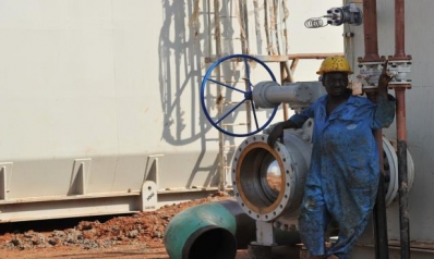 النفط يتراجع مع ارتفاع الإنتاج الأميركي… وضبابية غير مسبوقة بالأسواق النفط يتراجع مع ارتفاع الإنتاج الأميركي… وضبابية غير مسبوقة بالأسواق