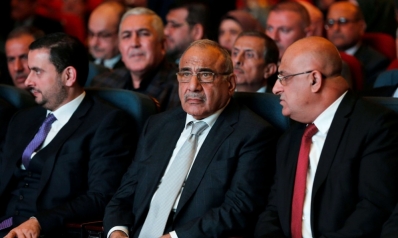 عادل عبدالمهدي يلوّح بالاستقالة احتجاجا على مزاد بيع الوزارات