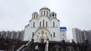 “حرب الكنائس” وجه آخر للنزاع الروسي الأوكراني