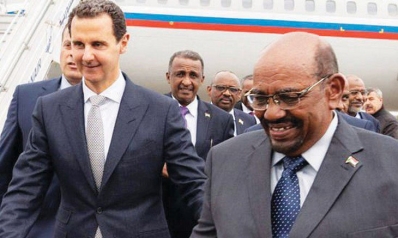 الرئيس السوداني يفتتح جولة «تطبيع» عربي مع النظام السوري بلقاء مفاجئ مع الأسد