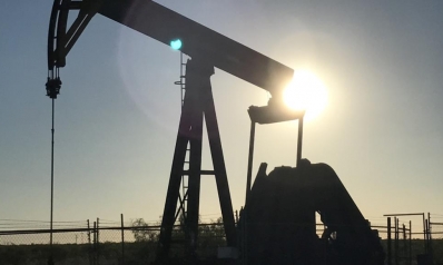 متجاهلة أوبك.. أسعار النفط عند أدنى مستوى منذ أكثر من عام