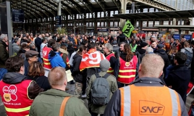 فرنسا تعلق الضرائب وشعبية ماكرون تهبط لمستوى قياسي فرنسا تعلق الضرائب وشعبية ماكرون تهبط لمستوى قياسي