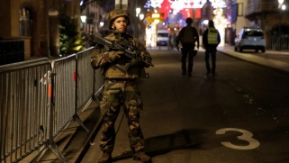 ارتفاع ضحايا هجوم ستراسبورغ بفرنسا وترجيح الدوافع الإرهابية
