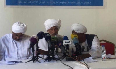 مجلس سيادة وحكومة انتقالية.. أحزاب سودانية ترفع مطالب للبشير لإنهاء الأزمة