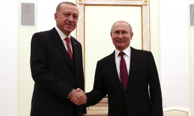 بوتين وأردوغان يتفقان على التنسيق بسوريا وموسكو تدعو لوقف الضربات الإسرائيلية