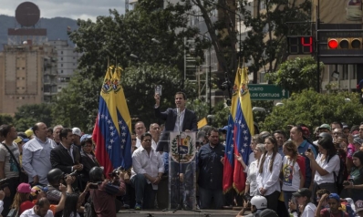 بعد اعترافها بزعيم معارضة فنزويلا رئيسا.. مادورو يقطع العلاقات مع واشنطن