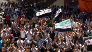 بعد 8 سنوات ثورة.. مظاهرة بدرعا رفضا لتمثال الأسد