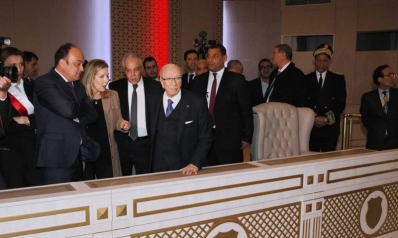 القمة العربية بتونس: حدث كبير بسياقات سياسية واقتصادية فارقة