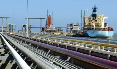 الحظر الأمريكي على النفط الفنزويلي يدخل حيّز التنفيذ