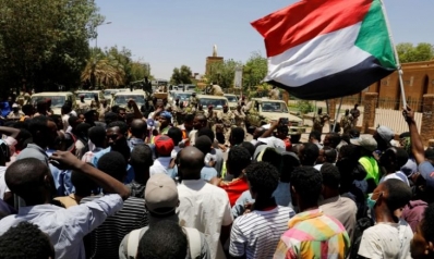 بعد البشير.. السودانيون يرجون نهضة اقتصادية