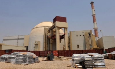 واشنطن تفرض عقوبات على تصدير اليورانيوم الإيراني دون نسف الاتفاق النووي