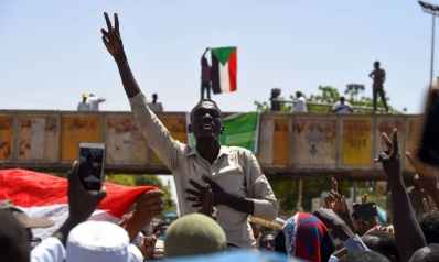 استئناف المفاوضات بين المجلس العسكري وقيادة الاحتجاجات في السودان استئناف المفاوضات بين المجلس العسكري وقيادة الاحتجاجات في السودان