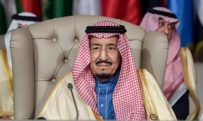 العاهل السعودي يدعو لعقد قمتين خليجية وعربية في مكة نهاية الشهر لبحث “الاعتداءات” في الخليج