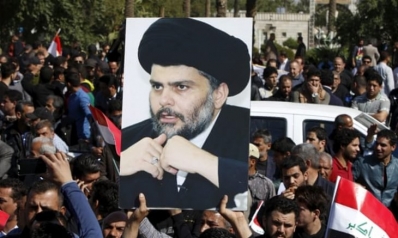 محتجون من أنصار الصدر يحثون بغداد على النأي بنفسها عن المواجهة بين أمريكا وإيران