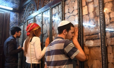 يهود جربة يستيقظون على أذان المسلمين لأداء صلاة الصبح