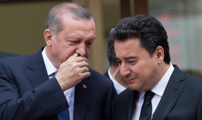 هل يعود علي باباجان إلى أضواء السياسة التركية؟