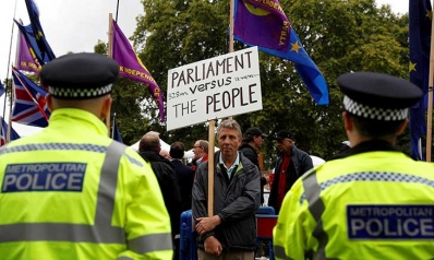 ديكتاتورية الديمقراطية في الأزمة السياسية البريطانية